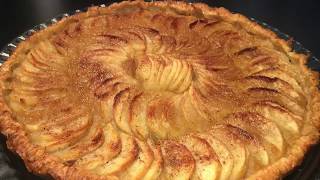 TARTE AUX POMMES EXPRESS QUAND ON REÇOIT DES INVITÉS DE DERNIÈRES MINUTES [upl. by Tenom]