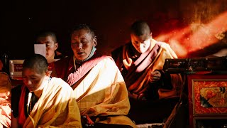 Deep Tibetan Aum Chanting  Meditation Focus Cleansing [upl. by Cotterell]