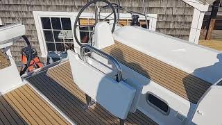 Beneteau Oceanis 301 tour with Mark Edwards [upl. by Nonnahsal]