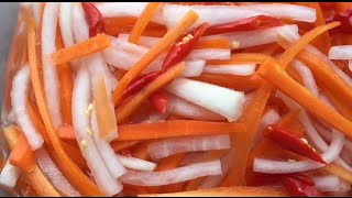 Easy and Delicious Vietnamese Pickled Daikon amp Carrots [upl. by Kennet]