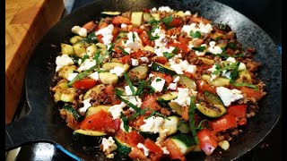 Hackfleischpfanne mit Zucchini Tomate und Feta [upl. by Arot]