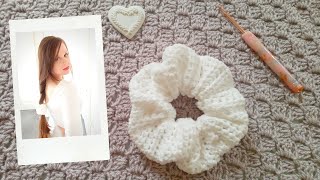 CROCHET EASY SCRUNCHIE  DIY BEGINNER TUTORIAL FOR A FEMININE SCRUNCHIE [upl. by Drazze759]