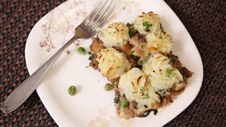 Shepherds Pie  Vegetarian Pie  Christmas Special Recipe  Ruchis Kitchen [upl. by Coshow672]