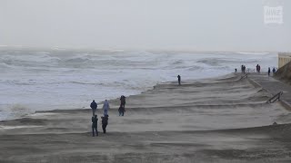 Hochwasser auf Wangerooge Große Teile vom Badestrand abgerissen [upl. by Syhr]